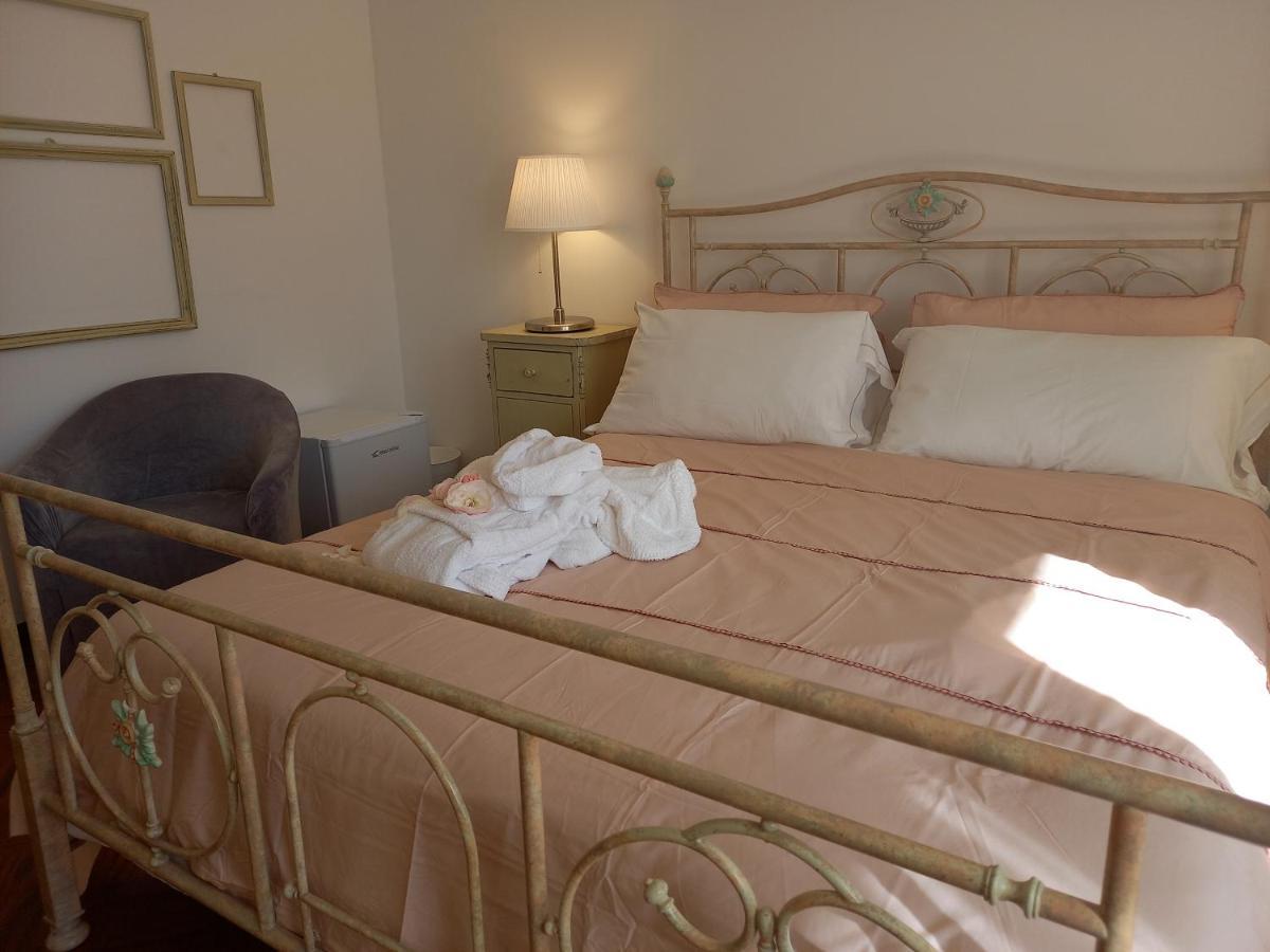La Principessa Nera B&B Ostra Екстер'єр фото
